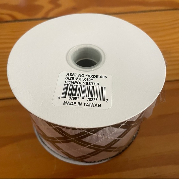 Christmas Ribbon Lot - 8 Rolls of Assorted Christmas Ribbon - All New - Picture 4 of 9